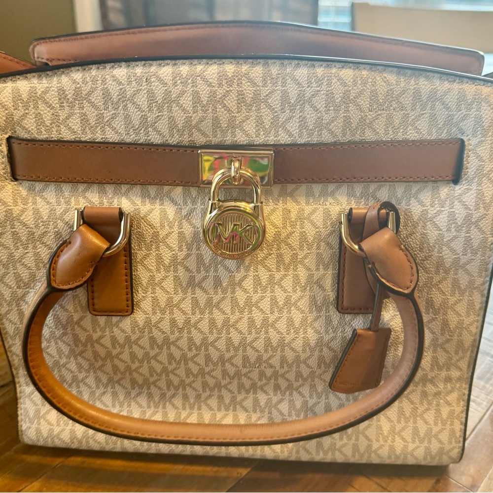 NWOT Michael Kors Tan and Brown Interior Handbag